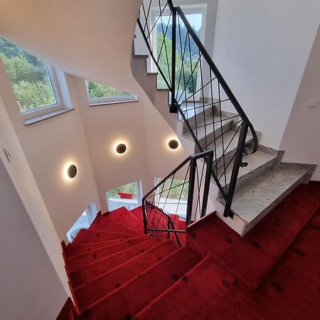 Villa Park Ravne 비소코 외부 사진