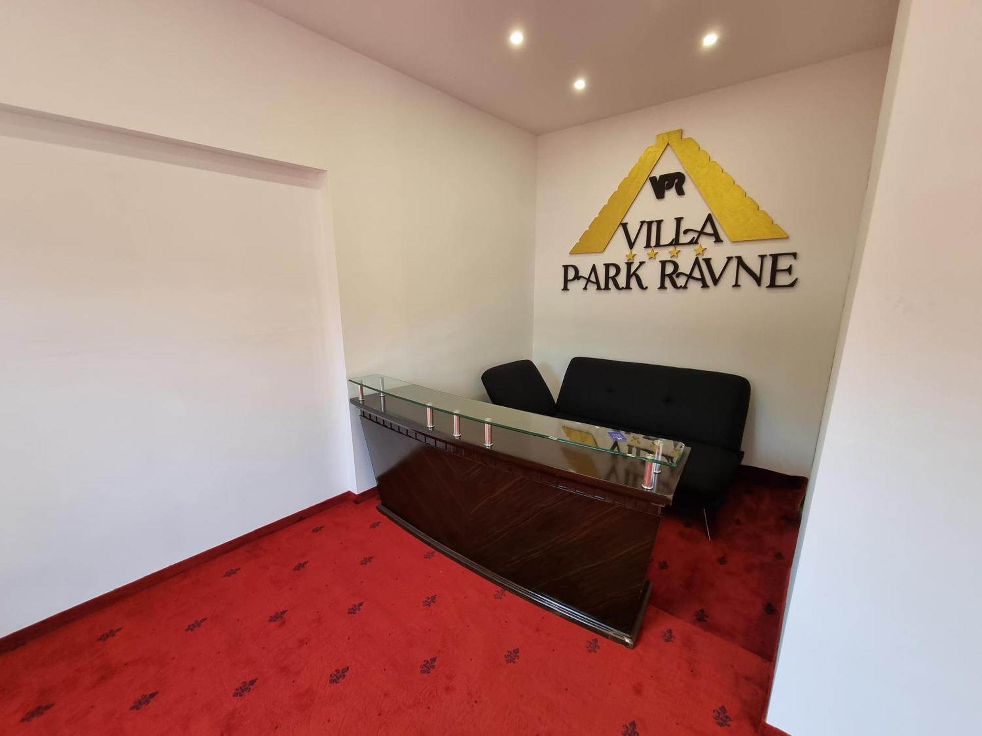 Villa Park Ravne 비소코 외부 사진