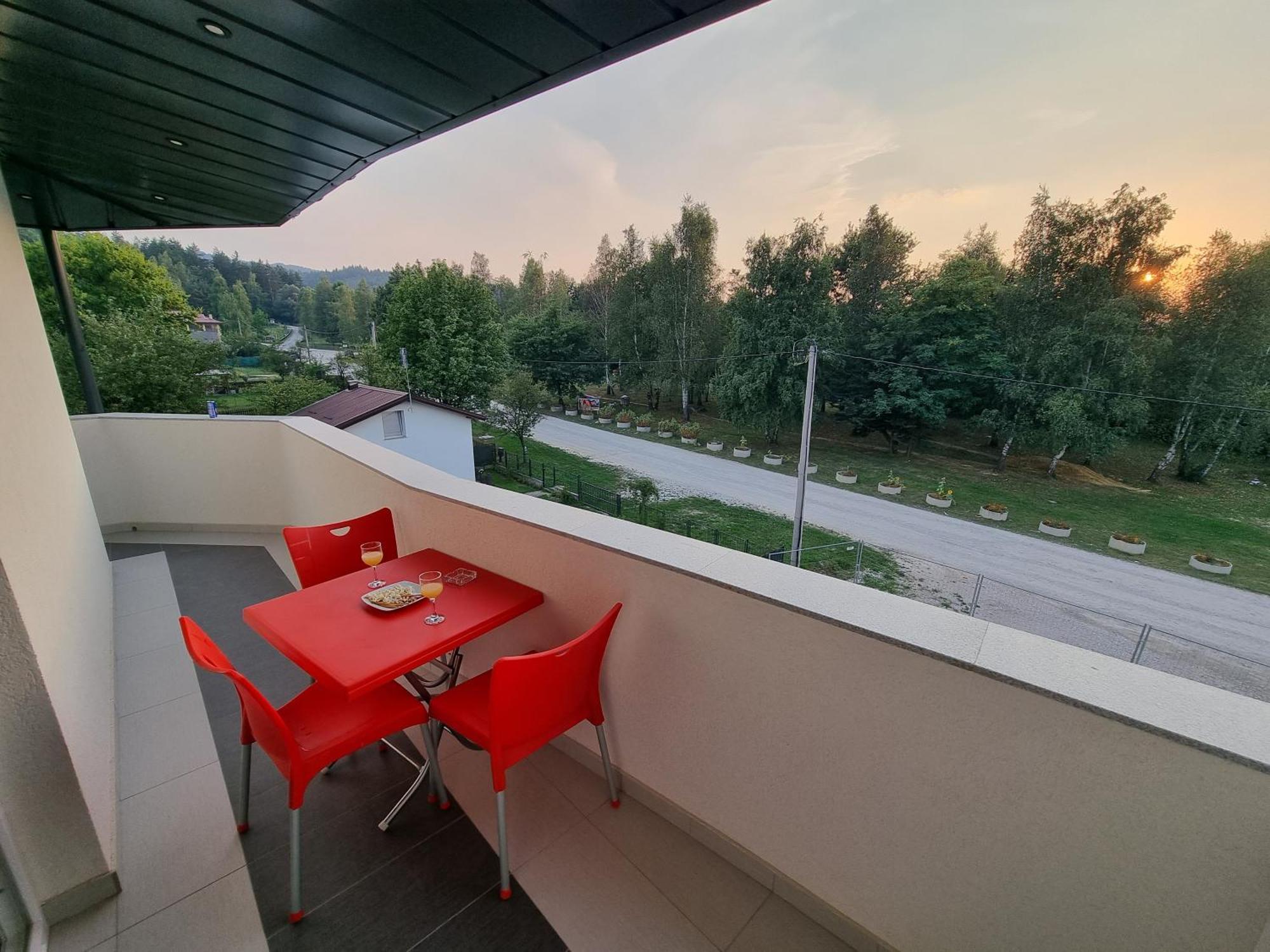 Villa Park Ravne 비소코 외부 사진