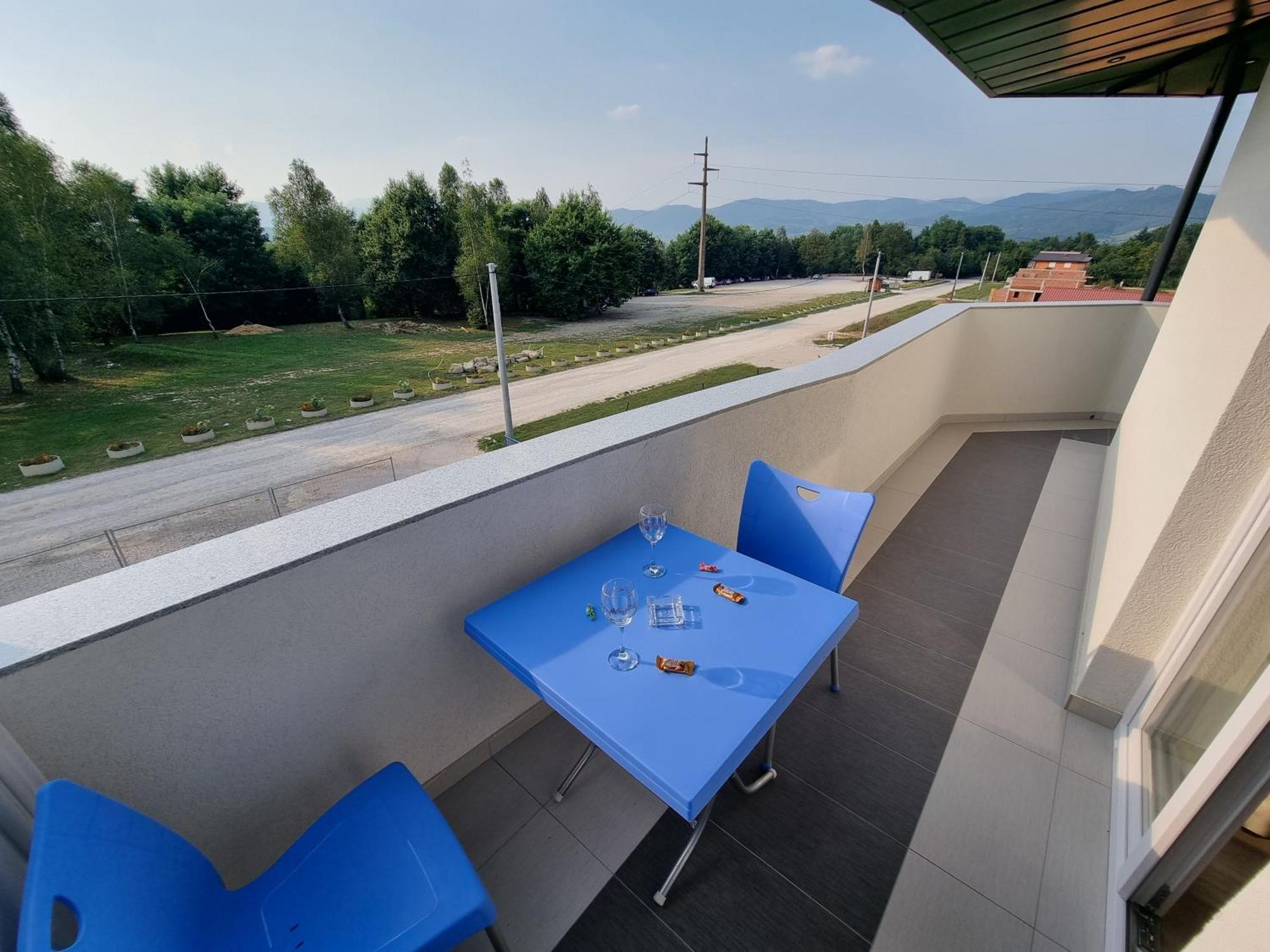 Villa Park Ravne 비소코 외부 사진